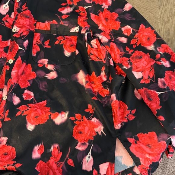 VS Valentines 💘 Rose print silky pajamas - Picture 6 of 6
